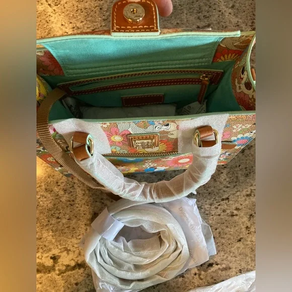 Dooney & Bourke Disney Pets CrossBody Purse Pluto Dogs Mochi Marie Cats NEW Rare - Picture 8 of 15